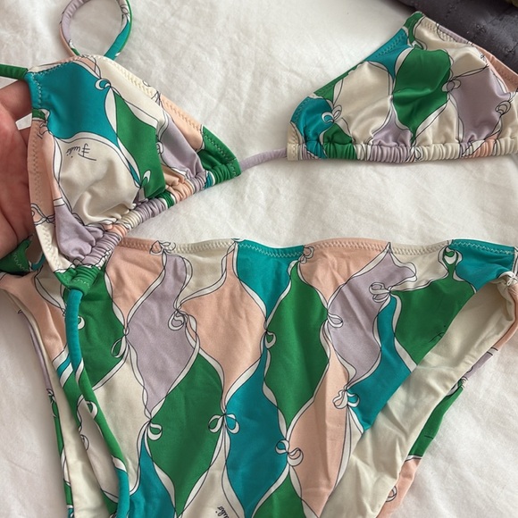 Emilio Pucci Green and Pink Wave Bikini - Picture 1 of 9